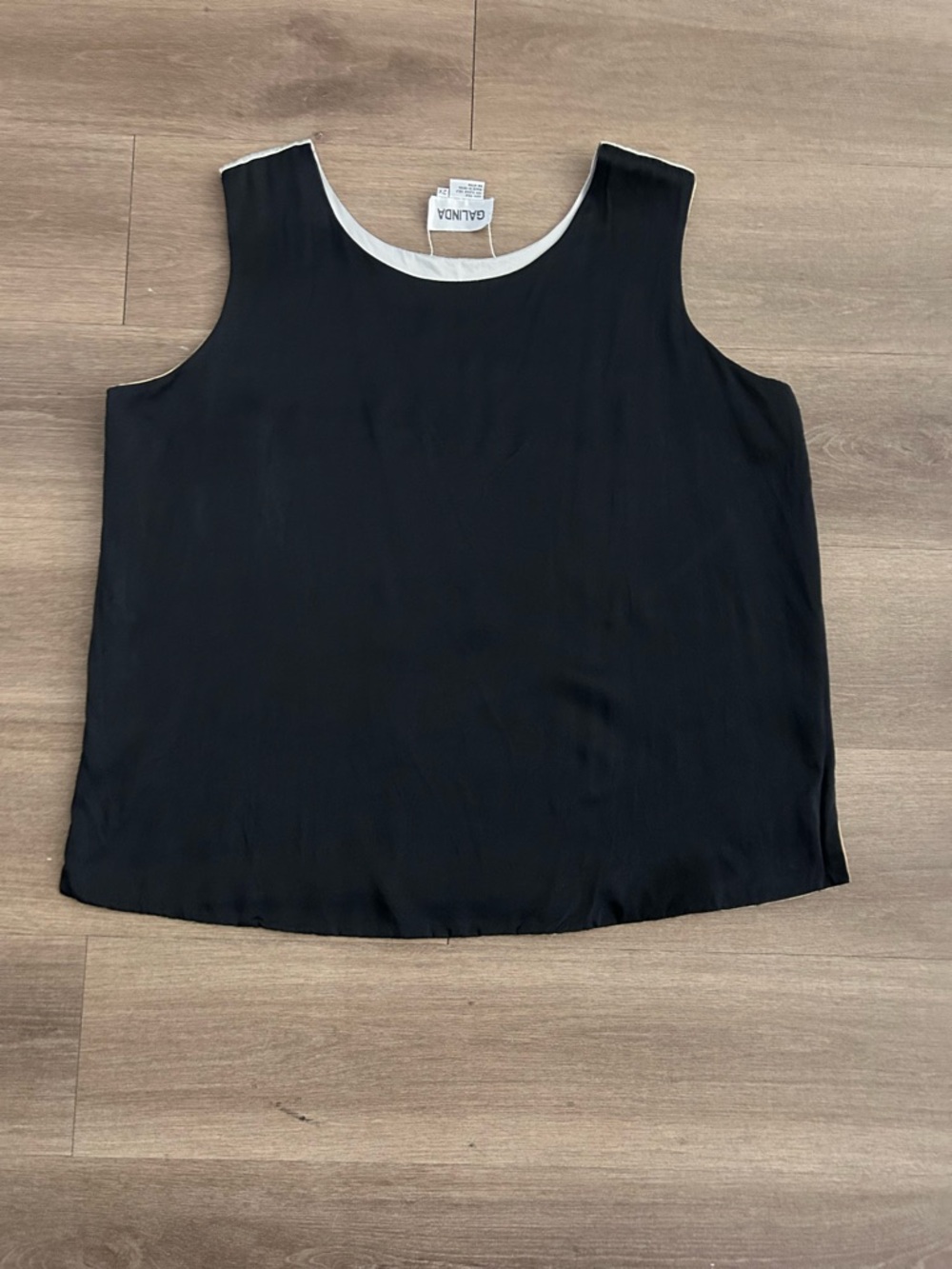 VINCE Silk Scoop Neck Tank Top in Pale Gold